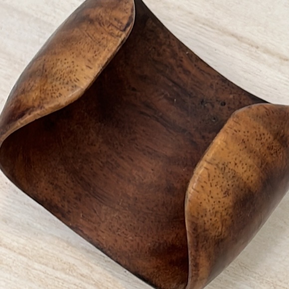 Large WOOD Cuff bracelet inset shell - Picture 9 of 11